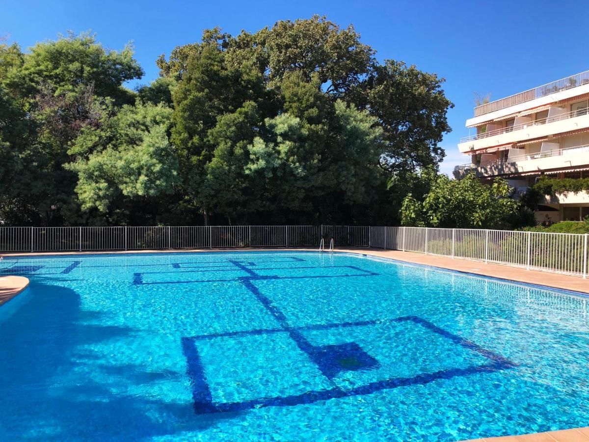 Un Nid A Saint Tropez Apartment Exterior photo