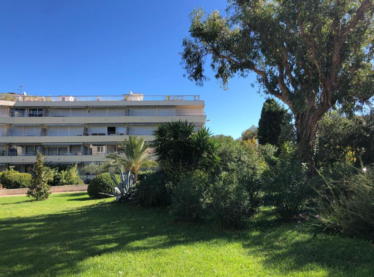 Un Nid A Saint Tropez Apartment Exterior photo