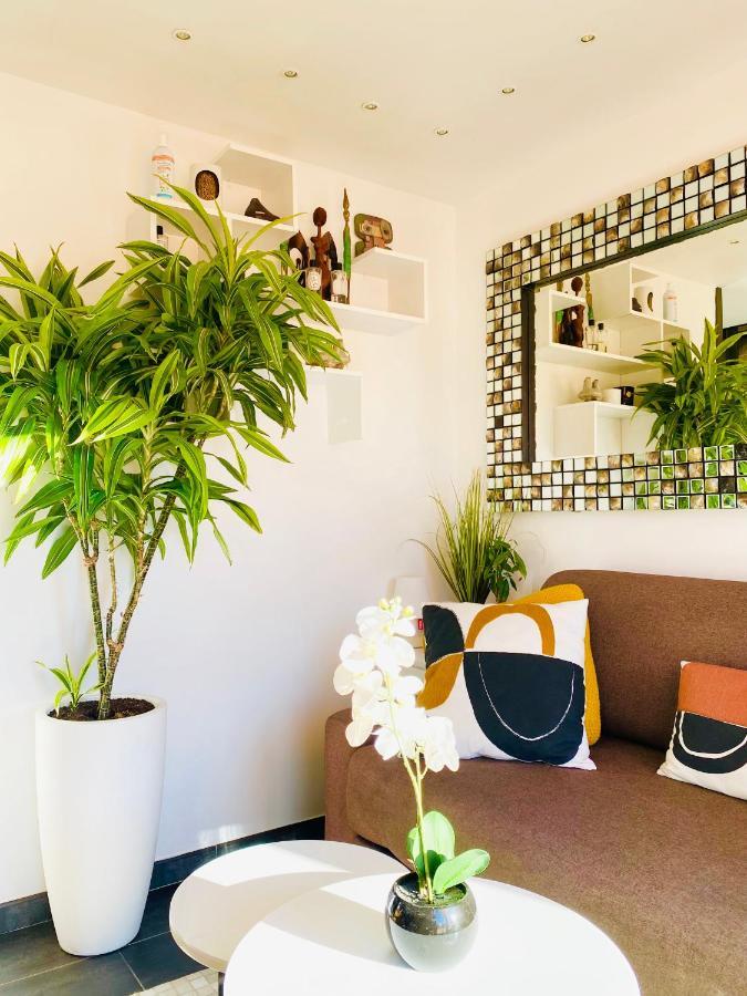 Un Nid A Saint Tropez Apartment Exterior photo