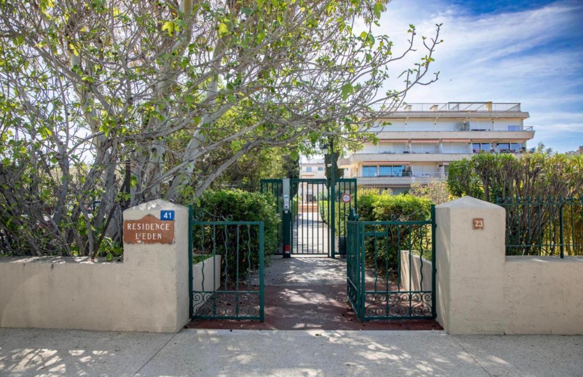 Un Nid A Saint Tropez Apartment Exterior photo